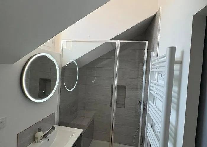 Renove En Centre-ville Avec Terrasse * Мийо